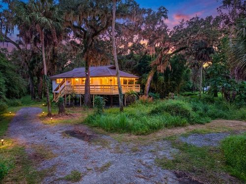 4417 River Dr, VALRICO, FL, 33596-7425 | Card Image