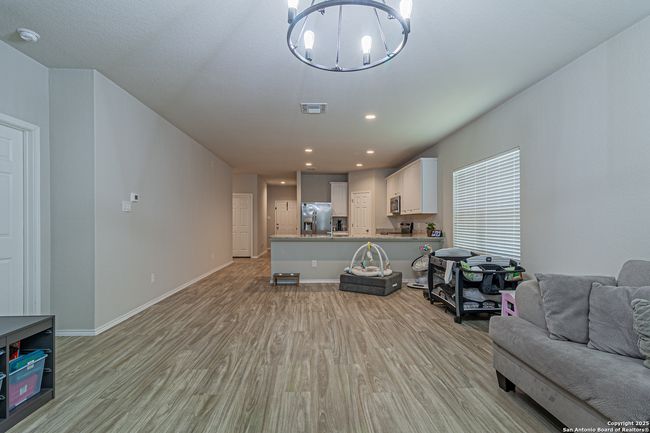 14651 Latigo Loop, House other with 4 bedrooms, 2 bathrooms and null parking in Elmendorf TX | Image 4