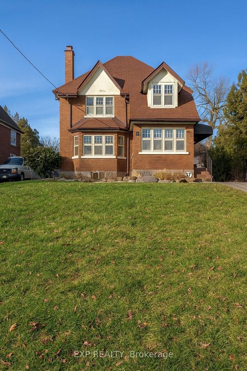 {{alt}} | Card Image