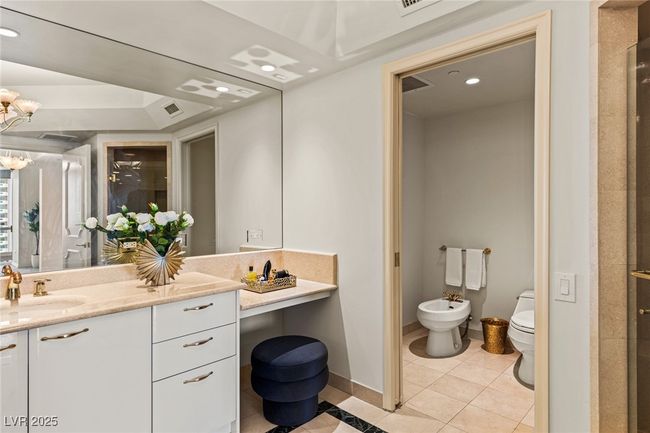 UNIT-2502 - 2877 Paradise Rd, Home with 3 bedrooms, 3 bathrooms and 1 parking in Las Vegas NV | Image 67