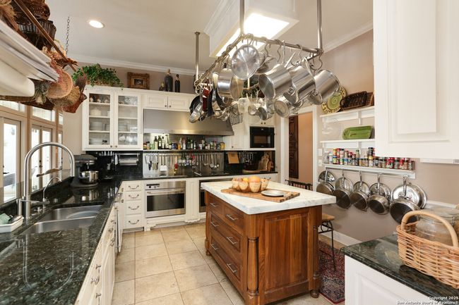136 Falling Water Dr, House other with 3 bedrooms, 3 bathrooms and null parking in Spring Branch TX | Image 16
