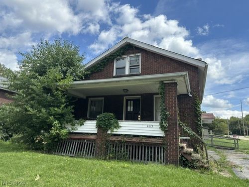 405 Drake Ave, Youngstown, OH, 44505-3552 | Card Image