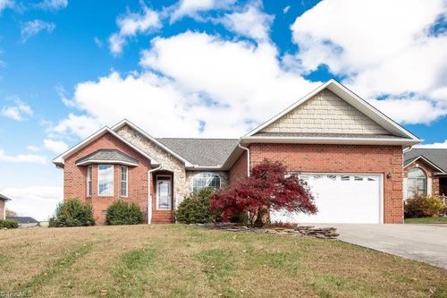 107 Autumn Hill Ct, Archdale, NC, 27263-3843 | Card Image