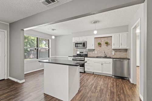 1530 Lime Leaf Ln, Duncanville, TX, 75137-4162 | Card Image