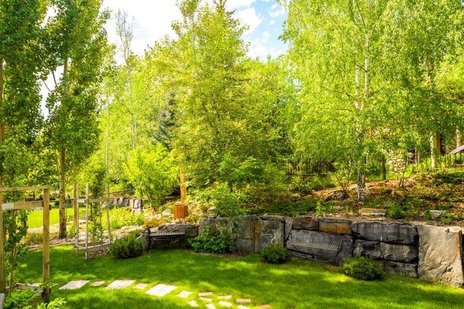 10 Spring Valley Pl Sw, House other with 5 bedrooms, 5 bathrooms and 6 parking in Calgary AB | Image 50