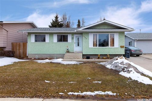 3550 33rd Street W, Saskatoon, SK, S7L6E1 | Card Image
