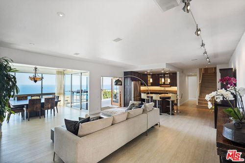 18101 Coastline Dr, Malibu, CA, 90265 | Card Image