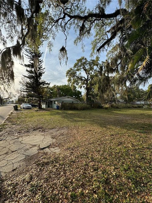 1221 4th Ave E, Bradenton, FL, 34208-1313 | Card Image