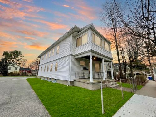 33-33 Pearl St, Newton, MA, 02458-1693 | Card Image