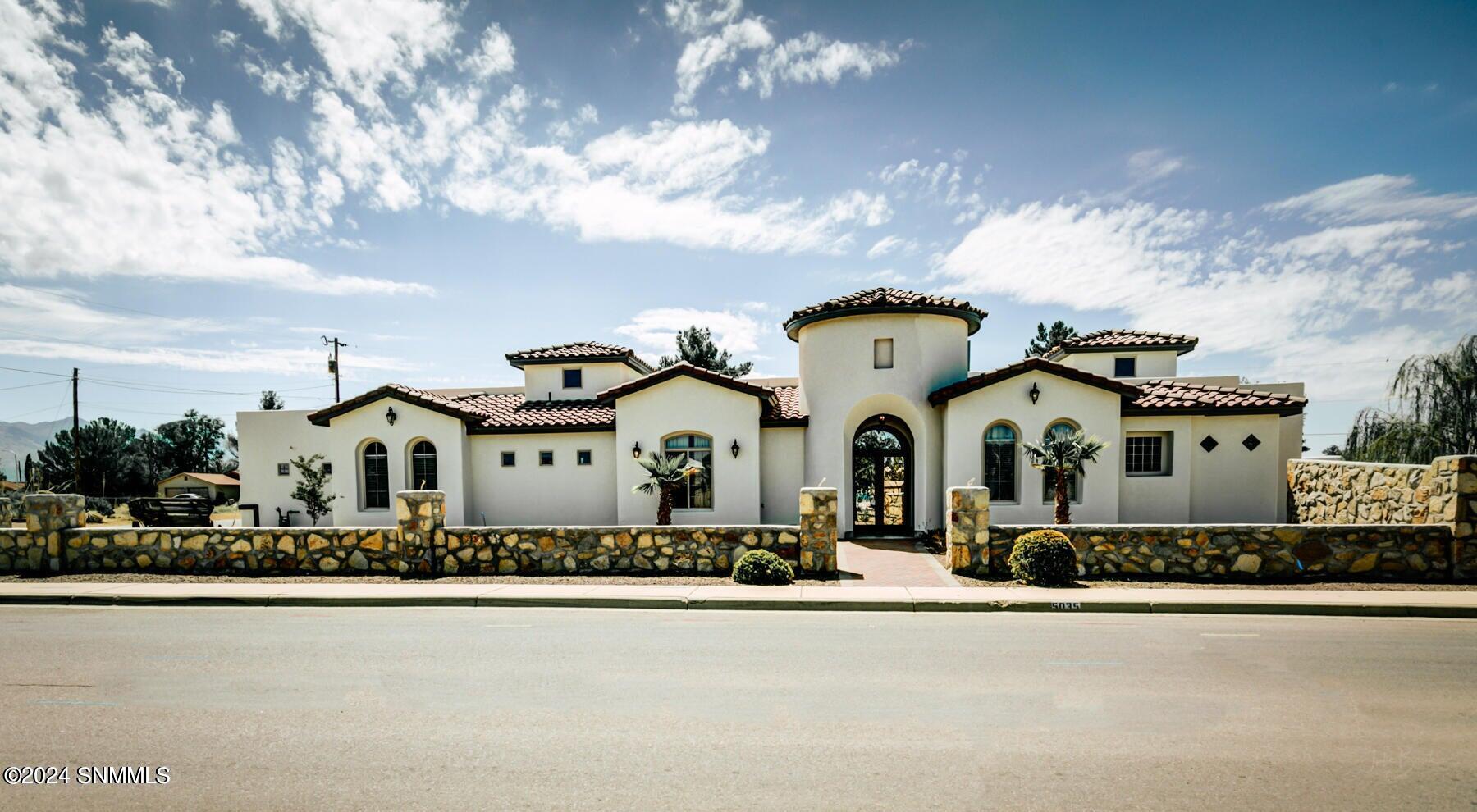 DE Vargas Ave, Las Cruces, NM 88011