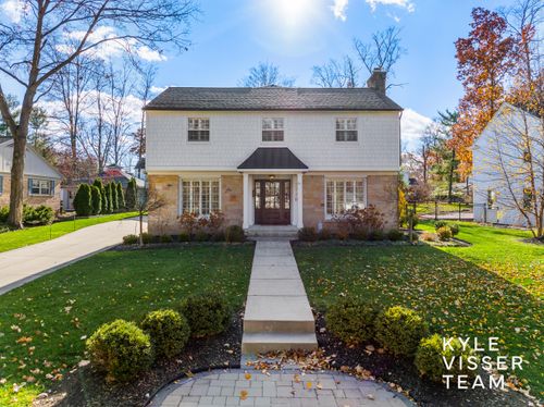 2730 Oakwood Dr, East Grand Rapids, MI, 49506-4264 | Card Image