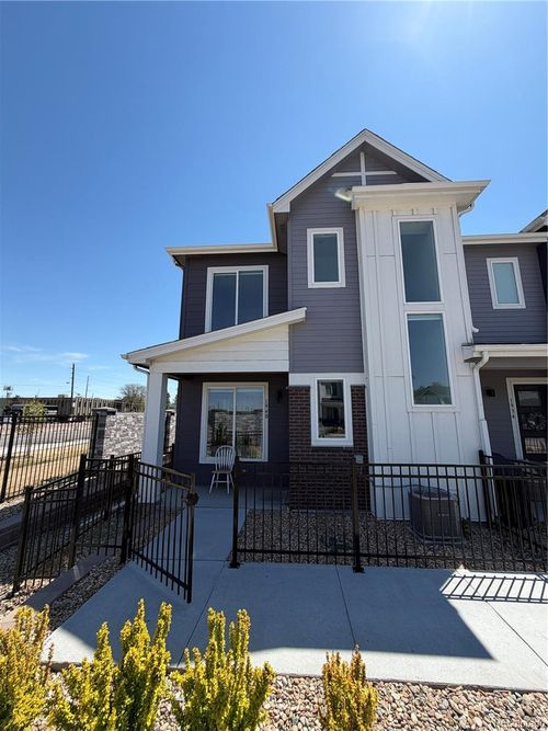 1940 S Poplar Ct, Denver, CO, 80224-2220 | Card Image