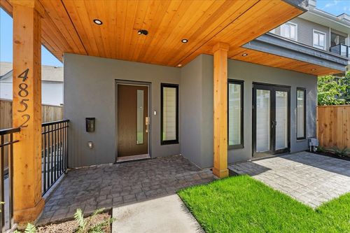 4852 Slocan St, Vancouver, BC, V5R2A3 | Card Image