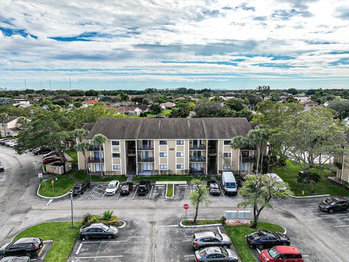 106-450 Palm Cir E, Pembroke Pines, FL, 33025 | Card Image