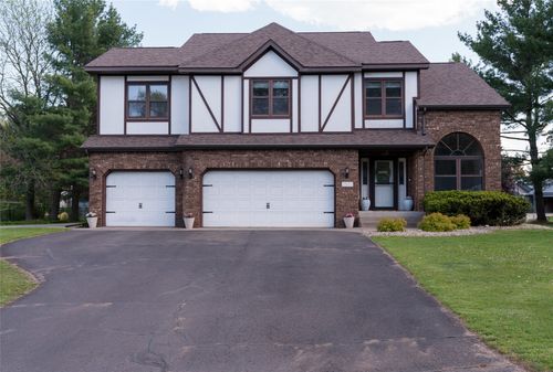 1501 Grover Rd, Eau Claire, WI, 54701-5632 | Card Image