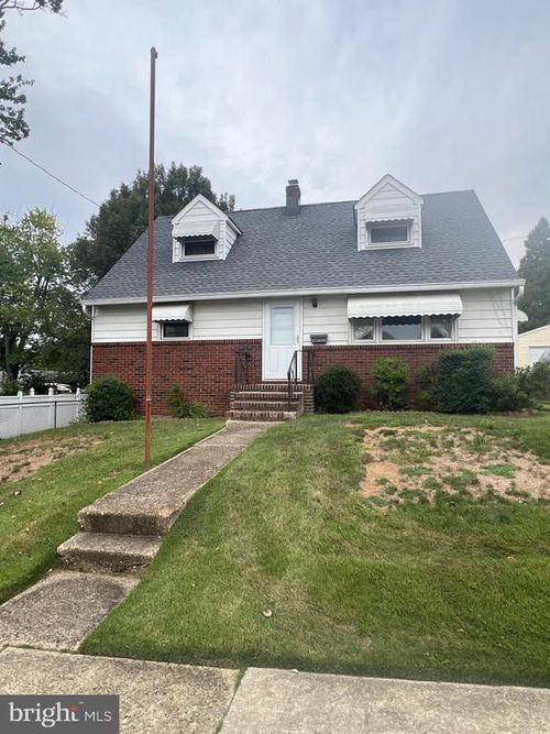 301 Murray Ave, BELLMAWR, NJ, 08031-1747 | Card Image