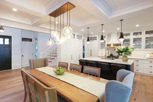 563 Eaglecrest Dr, Qualicum Beach, BC, V9K1E3 | Card Image