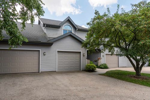 16 Hidden Hollow Trl, Madison, WI, 53717-2500 | Card Image
