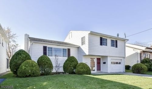 2462 Woodside Rd, Union, NJ, 07083-6616 | Card Image