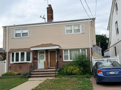 11917 6th Avenue, New York, NY, 11356 | Card Image