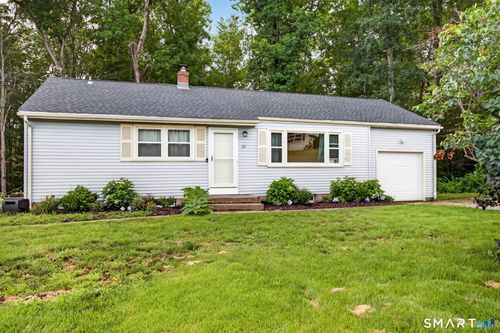 34 Sunrise Cir, Wallingford, CT, 06492-3225 | Card Image