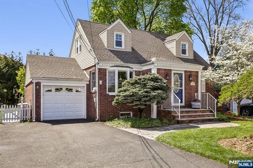 37-10 Fair Lawn Ave, Fair Lawn, NJ, 07410-4372 | Card Image