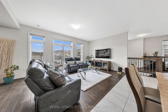 123 Luzon Ave, Home with 3 bedrooms, 3 bathrooms and 2 parking in Markham ON | Image 14