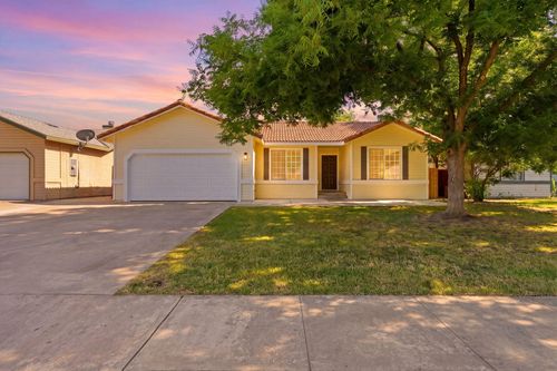 2005 E Roosevelt Ct, Visalia, CA, 93292-3969 | Card Image