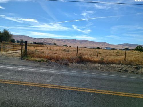 176523 Old Inland Empire Hwy, Prosser, WA, 99350 | Card Image