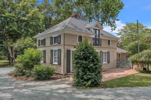 225 E Corbin St, Hillsborough, NC, 27278-2106 | Card Image