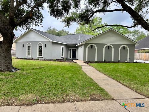 114 Chimney Rock Dr, Victoria, TX, 77904-1114 | Card Image