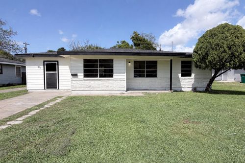 404 Elaine St, La Marque, TX, 77568-4474 | Card Image