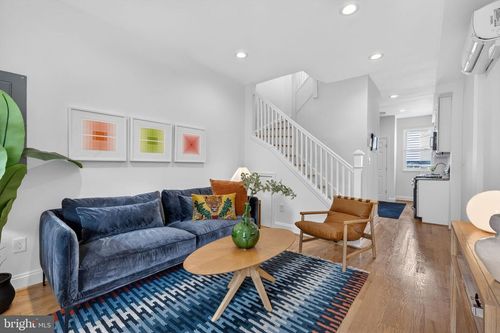 1372 C St Ne, WASHINGTON, DC, 20002-6468 | Card Image