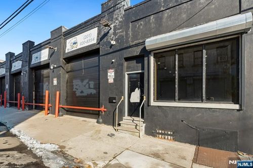 104 Harrison Ave, Jersey City, NJ, 07304-2518 | Card Image