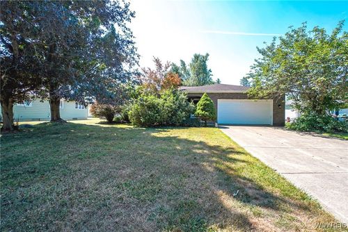 51 Marywood Dr, Depew, NY, 14043-4128 | Card Image