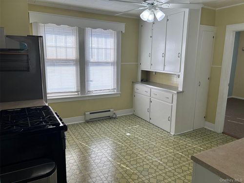 fl-2nd-612 College Pl, College Point, NY, 11356-1036 | Card Image