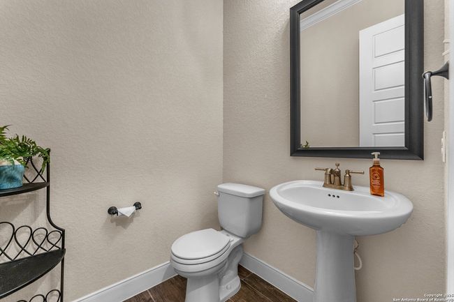 663 Private Road 1712, House other with 3 bedrooms, 3 bathrooms and null parking in Mico TX | Image 50