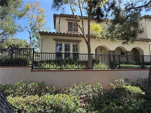31 Regal, Irvine, CA, 92620-3410 | Card Image