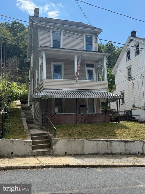 1 W High St, Nesquehoning, PA, 18240-1512 | Card Image