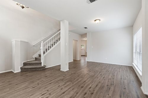 3925 Newland Dr, Round Rock, TX, 78681-1009 | Card Image