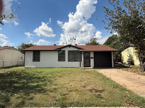 1026 Pangburn St, Grand Prairie, TX, 75051-2620 | Card Image