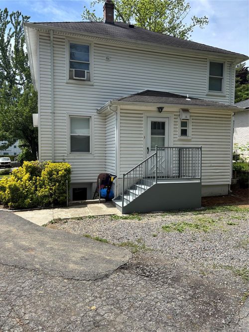 1st-floor-261 Schenck Ave, Great Neck, NY, 11021-3944 | Card Image