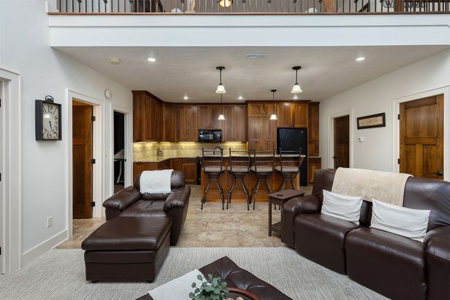 8121 Oak Ridge Dr, Home with 5 bedrooms, 3 bathrooms and null parking in Dexter IA | Image 11