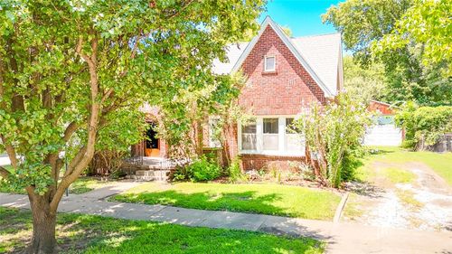 900 E 16th St, Ada, OK, 74820-6830 | Card Image