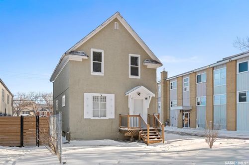 2111 Osler St, Regina, SK, S4P1W7 | Card Image