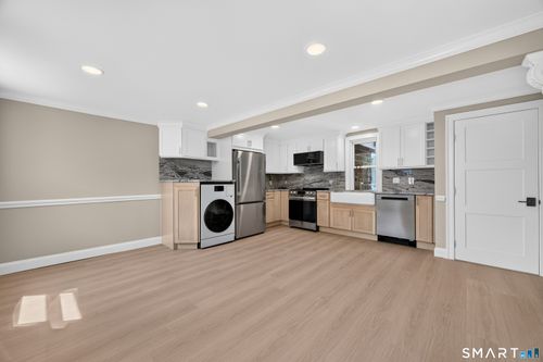 c-3 Pearl St, Groton, CT, 06340-5730 | Card Image