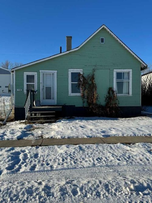 114 Railway Ave S, Milo, AB, T0L0C9 | Card Image