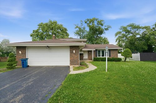 819 River Forest Ct, Bensenville, IL, 60106-3233 | Card Image