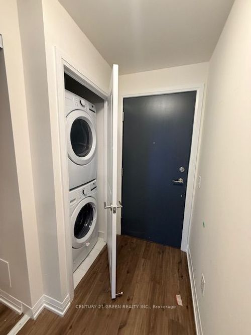 1123-3270 Sheppard Ave E, Scarborough, ON, M1T3K3 | Card Image