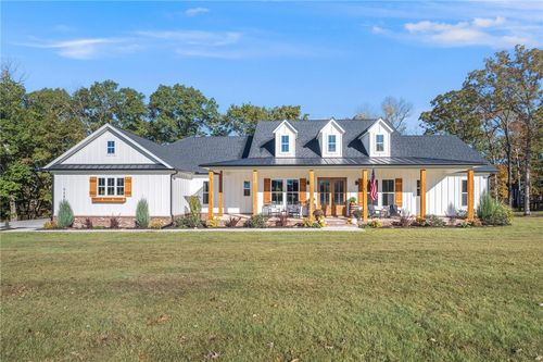 560 Forrest Dr, Pea Ridge, AR, 72751-3224 | Card Image